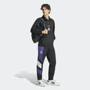 Real Madrid 1/2 Zip Sweatshirt EQT image-3