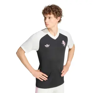 Juventus Turin Pre-Match Shirt 2026/27 image-4