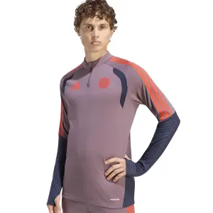 Bayern Munich training top Cup 2026/27 image-3