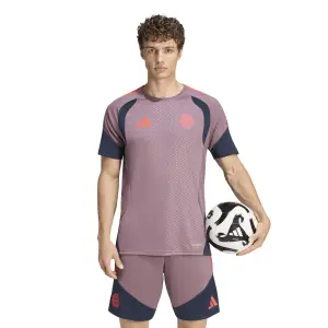 Bayern Munich shirt Cup 2026/27 image-1