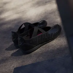 Dětské boty adidas Barreda Mary Jane image-6