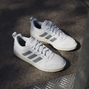 Women's Sneakers adidas Courtwave image-5