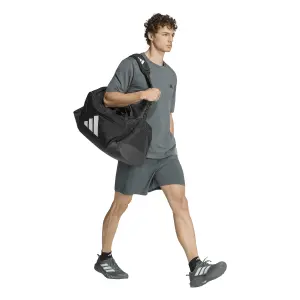 Pantalón corto adidas Workout Essentials image-3