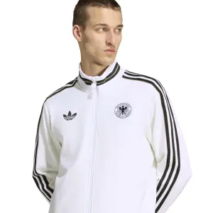 Vesta na sportovní aktivity Third Německo 2026 image-4