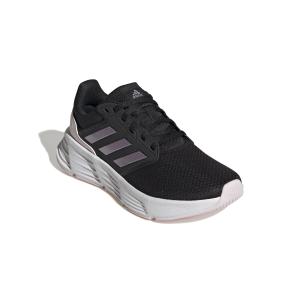 product/a/d/adidas_gw4132_6_footwear_photography_front_lateral_top_view_white_000.jpg