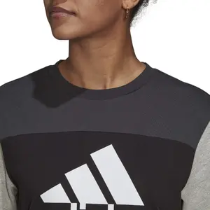 Camiseta de mujer con bloques de colores adidas Essentials image-6