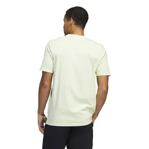 Camiseta con distintivo gráfico deportivo adidas image-5