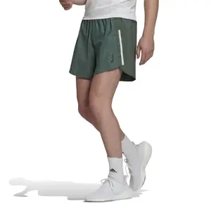 Pantaloncini adidas Designed image-1