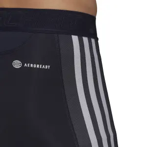 Corto adidas Techfit image-6