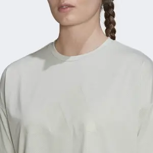 Camiseta con logo de 3 barras de iconos de tren para mujeres adidas image-3