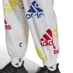 Pantaloni da jogging in tessuto a gamba larga donna adidas Essentials Multi-Colored Logo image-6