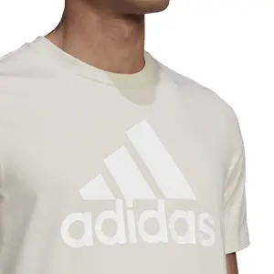 Camiseta con logo grande adidas Essentials image-6