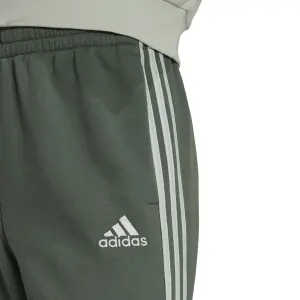 Pantalón de chándal ajustado adidas Essentials image-5