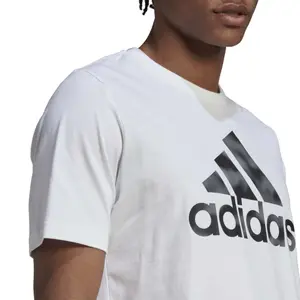 Camiseta con estampado de camuflaje adidas Essentials image-6