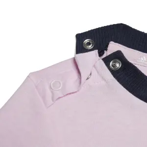 T-shirt and shorts set adidas Essentials image-4