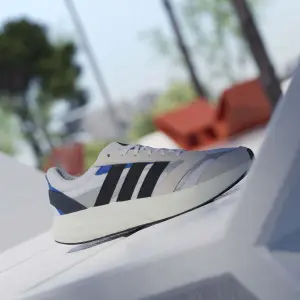 Sapatilhas adidas Lightshift 2.0 image-1