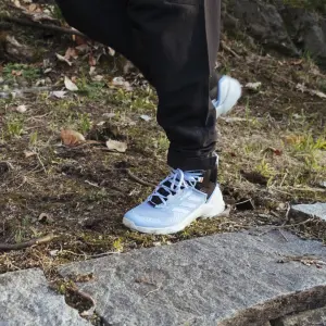 Scarpe da trekking da donna adidas Terrex Swift R3 Mid GORE-TEX image-5