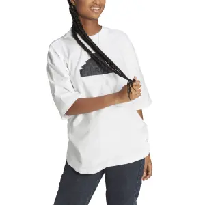 Camiseta boyfriend de mujer adidas Future Icons Badge of Sport image-4