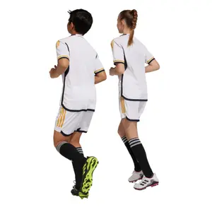 Kit Primera equipación para niños Real Madrid 2023/24 image-3