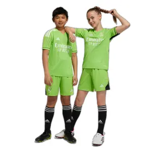 Mini-kit per baby sitter Real Madrid 2023/24 image-3