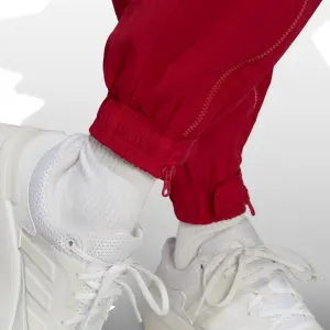 Women's versatile woven cargo joggers adidas Dance image-5