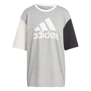 Camiseta con logotipo grande de mujer adidas Essentials Boyfriend image-0