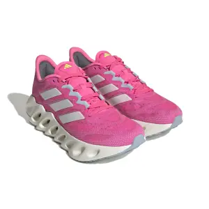 Ténis de corrida para mulher adidas Shift FWD image-1