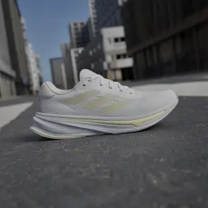 Sapatilhas de running para mulher adidas Supernova Rise image-2