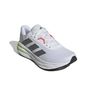 product/a/d/adidas_id8759_6_footwear_photography_front_lateral_top_view_white.jpg