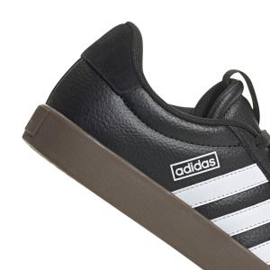 product/a/d/adidas_id8796_8_footwear_photography_detail_view_1_white-nw040724.jpg