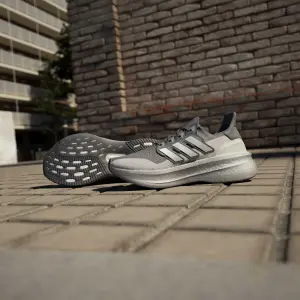 Ténis de corrida para mulher adidas Ultraboost 5 image-4