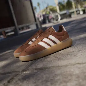 Γυναικεία αθλητικά παπούτσια adidas Barreda Decode image-2