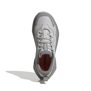 product/a/d/adidas_ih3790_3_footwear_photography_top_portrait_view_white-nw091625.jpg