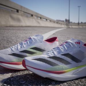 product/a/d/adidas_ih5712_22_footwear_photography_heromrktng_view_9.jpg