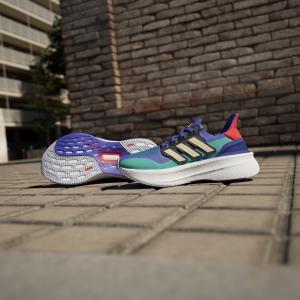 product/a/d/adidas_ih7595_15_footwear_photography_heromrktng_view_4.jpg