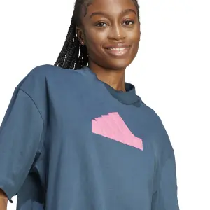 Camiseta de mujer adidas Future Icons Badge Of Sport Boyfriend image-6