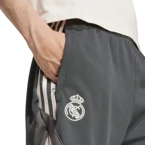 Short Real Madrid 2024/25 image-5