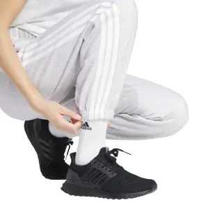 Weite Damen Jogginghose adidas Essentials 3-Stripes Fleece image-5