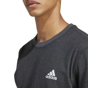Camiseta adidas Seasonal Essential Melange image-5