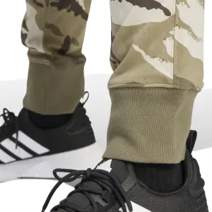 Camouflage joggers adidas Seasonal Essentials image-5