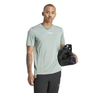 Camiseta adidas Terrex image-2