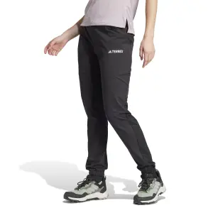 Calças imperméaveis para mulheres adidas Terrex Xperior Softshell image-1