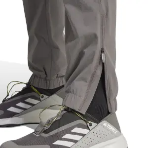Wodoodporne spodnie z zamkiem błyskawicznym adidas Terrex Utilitas image-5