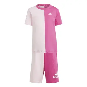 Conjunto de camiseta y pantalón corto infantil adidas Essentials Colorblock image-0