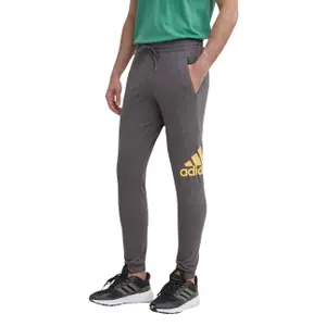 Pantalón de chándal adidas Essentials Badge of Sport image-0