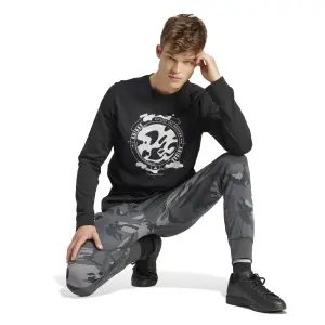 Camouflage joggers adidas Seasonal Essentials image-3