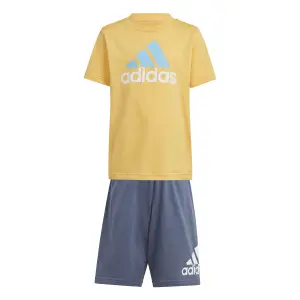 Conjunto de t-shirt e calções para crianças adidas Essentials Logo image-0