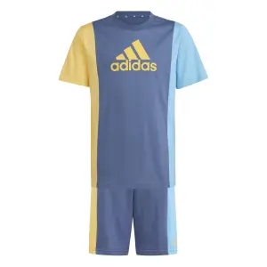 Conjunto de camiseta y pantalón corto infantil adidas Essentials Colorblock image-0
