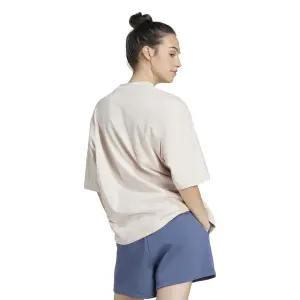 Camiseta de mujer adidas Future Icons Badge Of Sport Boyfriend image-4