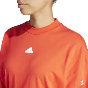 Camiseta bordada holgada de mujer adidas image-4